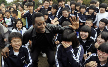 Пеле: Ще изпратя на Меси запис от мачовете ми