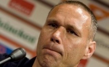 Ван Бастен: Няма да се връщам в Аякс