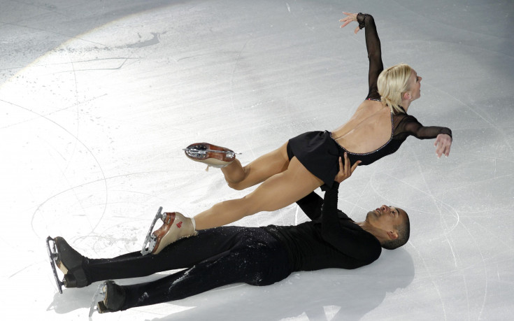 Савченко и Шолкови триумфираха Скейт Америка