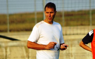 Димитър Димитров почерпи за имен ден