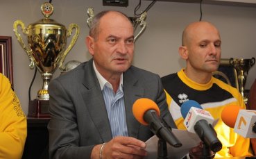 Цветан Василев инвестира 20 милиона в базите на Ботев