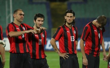 Локо Сф се сплотява при адашите, снима се за календар