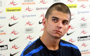 Райков стана на 22, а Костов забрави да поздрави майка си за юбилей