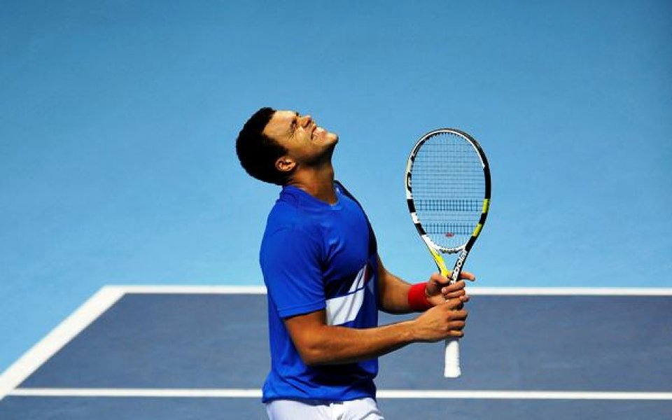 Цонга - Федерер е финалът в Лондон