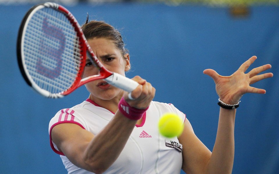 Андреа Петкович се класира за четвъртфиналите  в Бризбейн