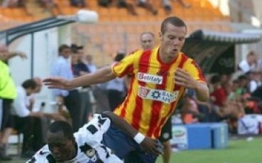 Милан купи алжирец с френски паспорт, не е Мболи