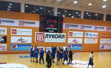 Левски намери забравения начин да бие Лукойл, победи след 11 срещи