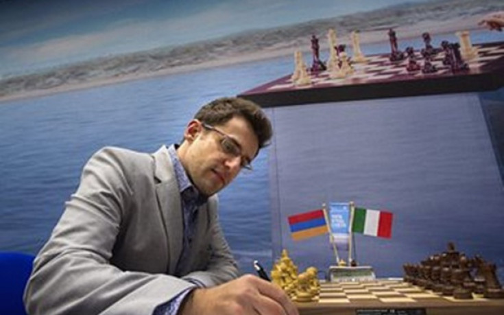 Аронян триумфира във Вайк ан Зее