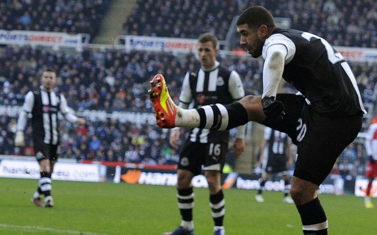 Нюкасъл загуби нападател за „няколко седмици“