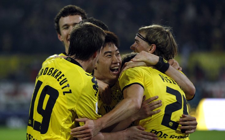Дортмунд дръпна със 7 точки на Байерн след нова победа
