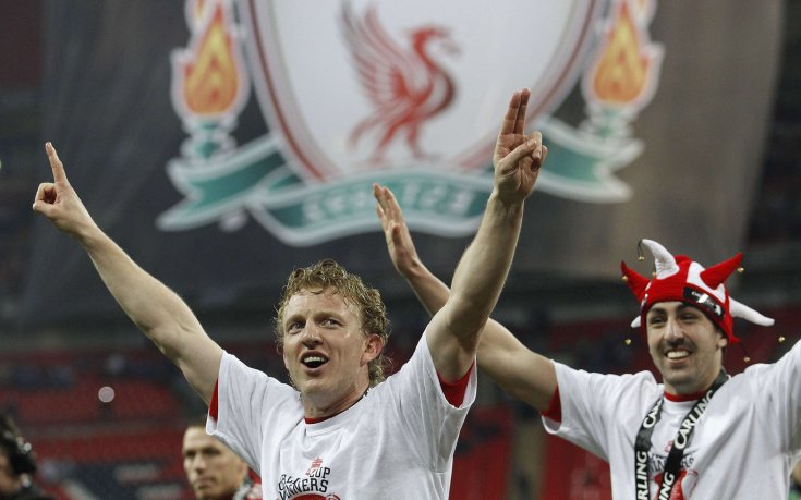 ВИДЕО: Двойка от Сингапур се венча под звуците на химна на Ливърпул