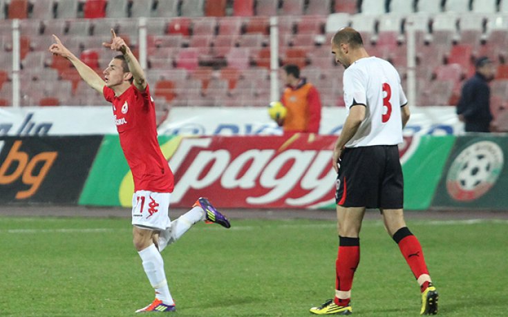 ЦСКА се изравни на върха с Лудогорец и Левски след разгром над Локо Сф