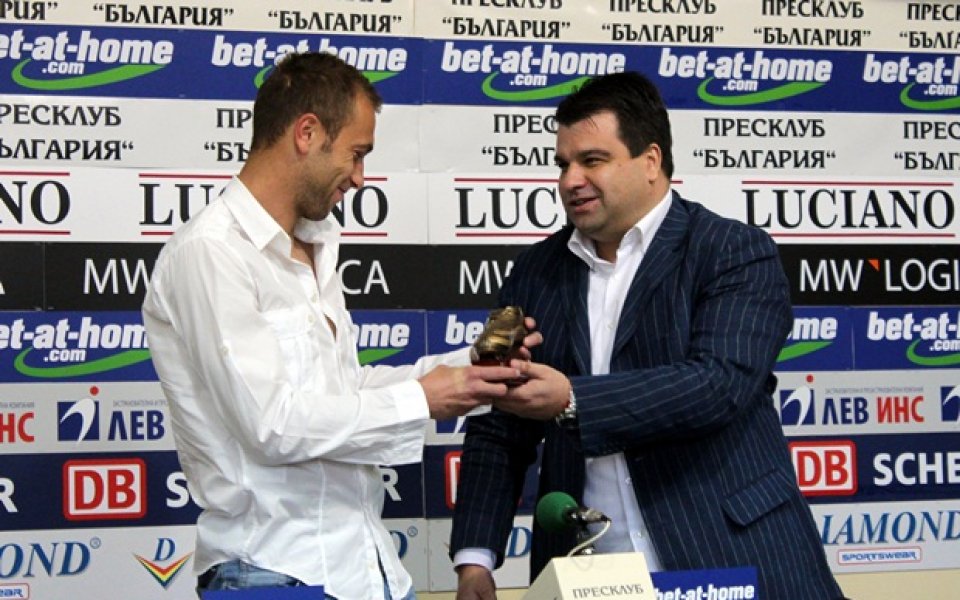 СНИМКИ: Мишо Венков футболист на XVI кръг: В Локо Пд сме като едно голямо семейство
