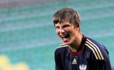 Лек инцидент с колата на Аршавин