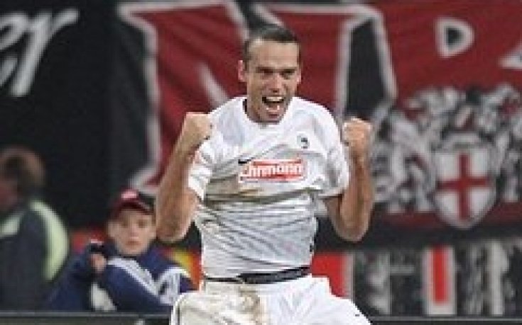 Чех ще играе с Гара Дембеле през новия сезон