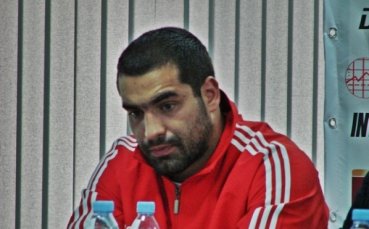 Багата се връща на ринга в борба за световна титла