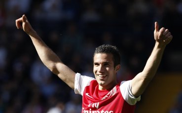 Робин ван Перси е Номер 1 в Англия с 30 гола