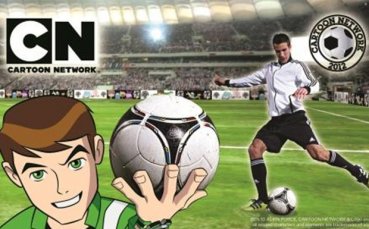 Робин ван Перси ще тренира български футболен талант по телевизията