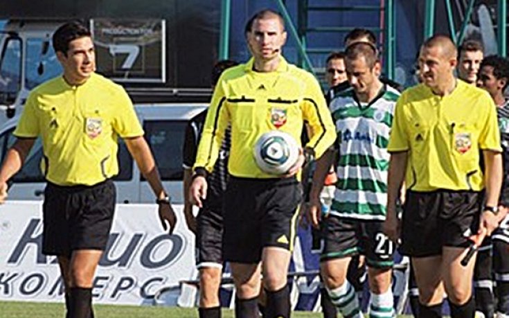 Пловдивчанин свири дербито на съгражданите си