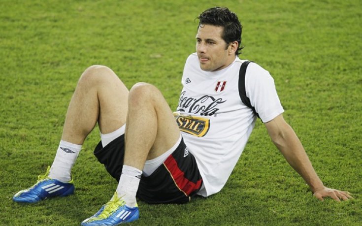 Байерн подписва с бившия си футболист Клаудио Пизаро