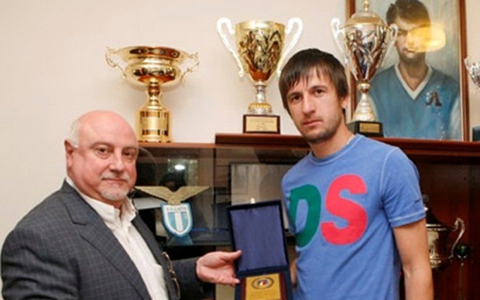 СНИМКИ: Дарко Тасевски с благодарствен плакет от Левски