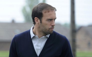 Ван Марвайк: Матайсен няма да играе с Дания, но остава в състава за Евро 2012