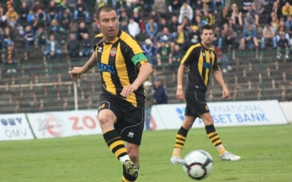 Александър Александров е футболист на сезона за Ботев според феновете