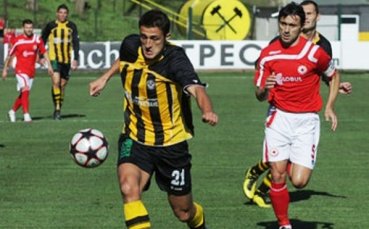 Хазуров с нов гол за Лиерс, този път срещу аматьори