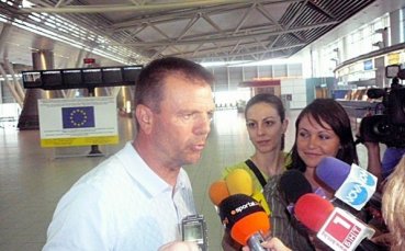 Младенов: Подал съм докладна, собствениците да решат - аз или той
