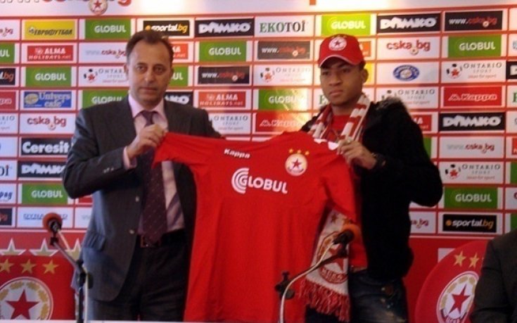 БФС: ЦСКА може да картотекира Анисе за сезон 2012/2013