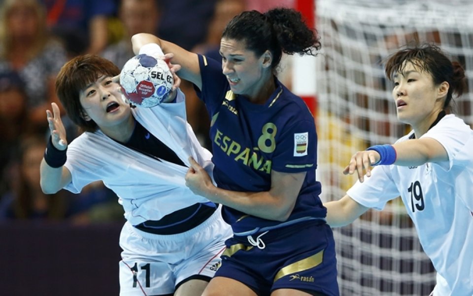 Република Корея надигра Испания на хандбал в първи мач от група B