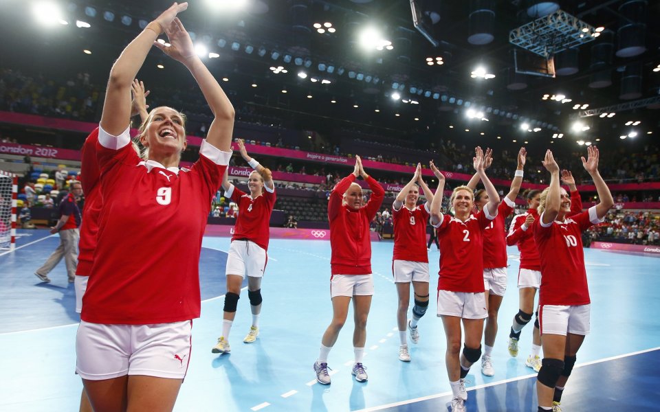 Дания се наложи над Швеция в среща от женския хандбален турнир