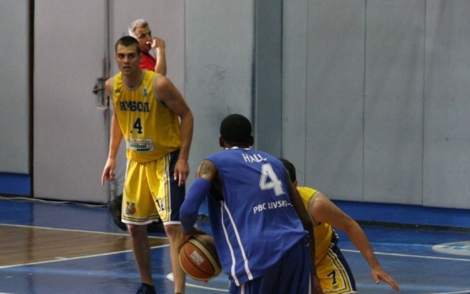 Американци подсилват Рилецо под коша