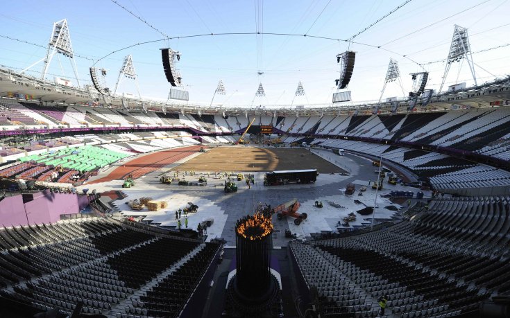 СНИМКИ: Олимпийският жертвеник угасна за кратко