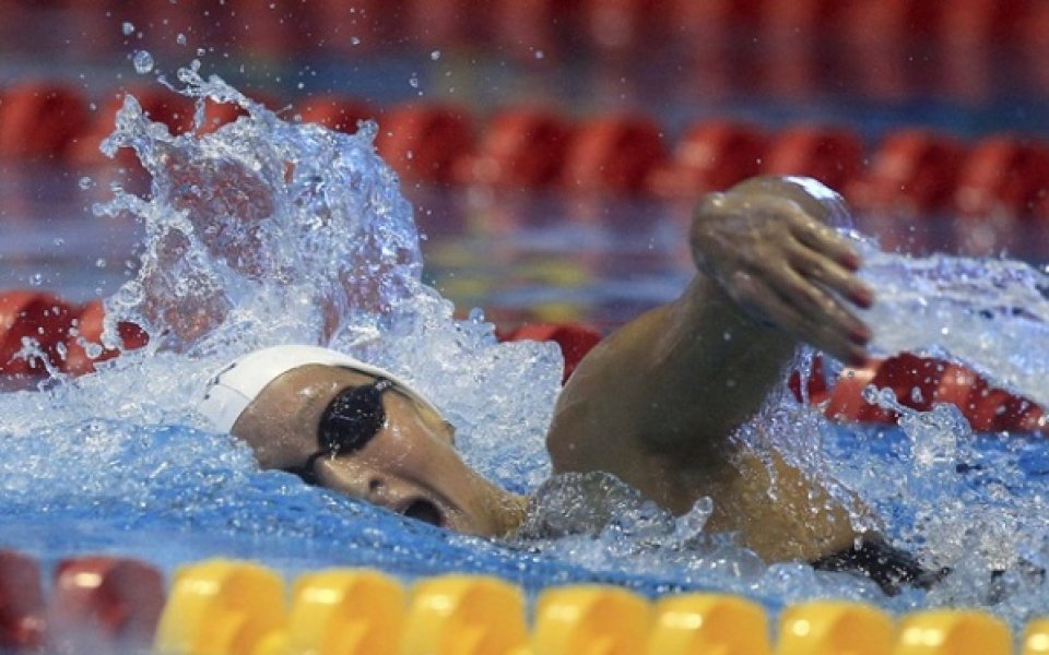 Рангелова записа национален рекорд с второ място в плуването на 100 метра свободен стил