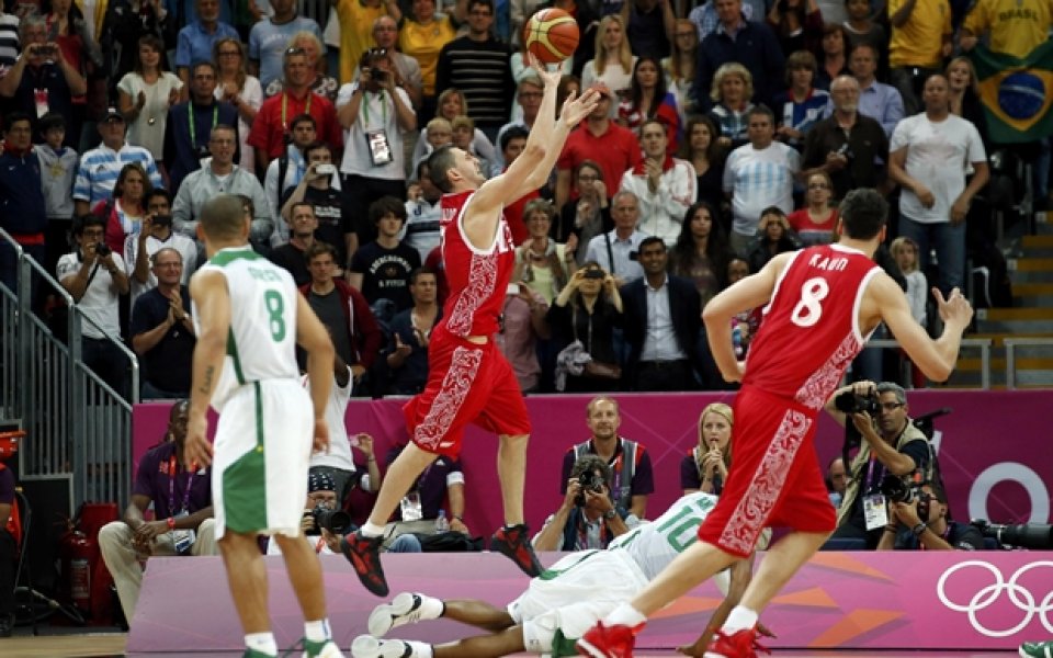 Русия с драматична победа срещу Бразилия в баскетболния турнир