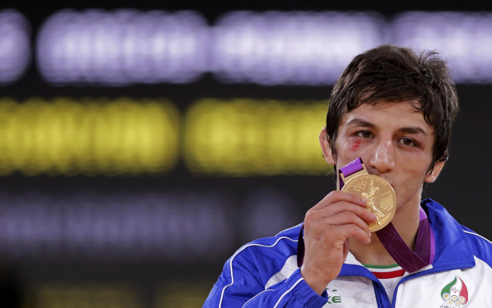 Иран с първа титла в Лондон, борец донесе златото
