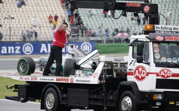 Шеф във ФИА: Шумахер трябва да научи правилата