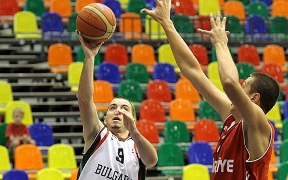 България загуби от Франция на Европейското за юноши до 18 години