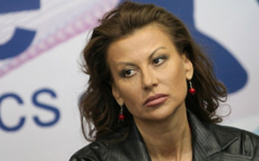 Илиана Раева: Съжалявам много, нямам търпение отново да вляза в залата