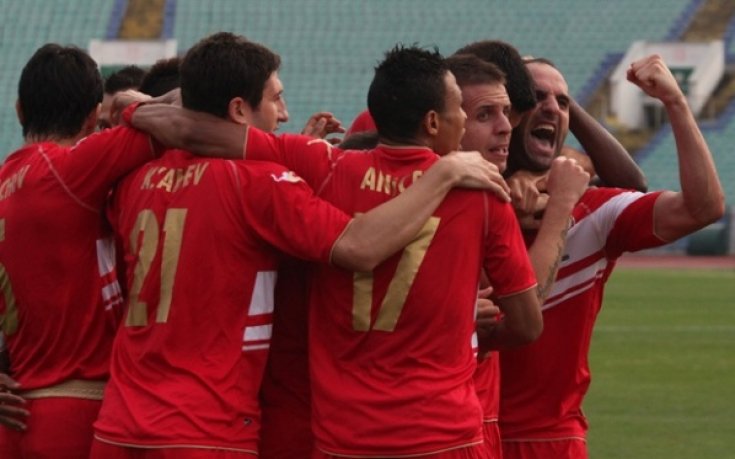 ВИДЕО: „Новият“ ЦСКА се изложи срещу аматьори – 2:2