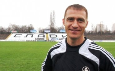 Хамрун Спартанс взе Божов, Витанов, Вергилов, Олегов и Йошев