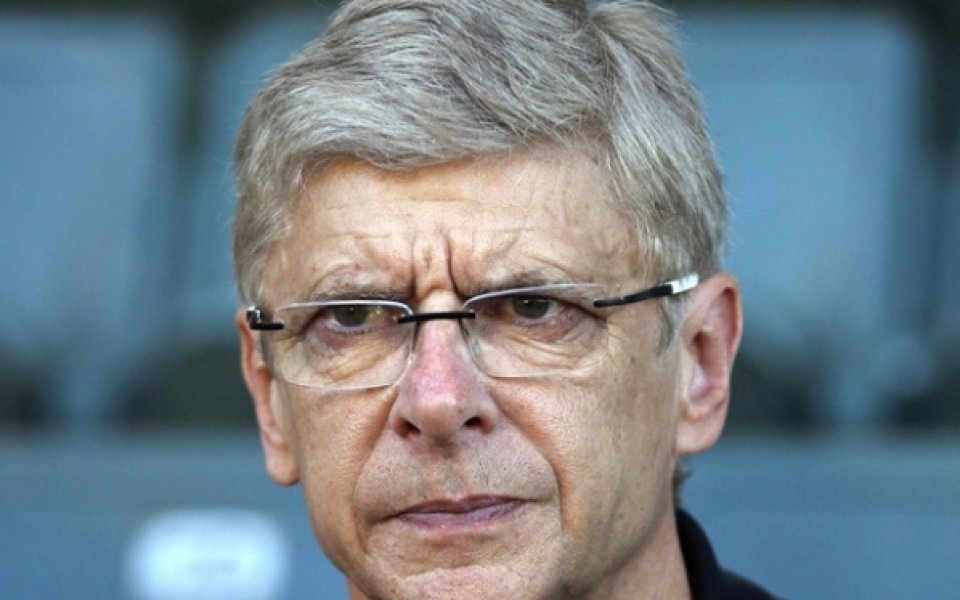 Венгер: Ще опитаме да вземем халф и защитник