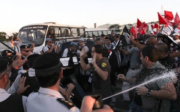 Застреляха футболен запалянко в Бразилия