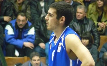 Тихомир Желев в крайна сметка остава във Варна