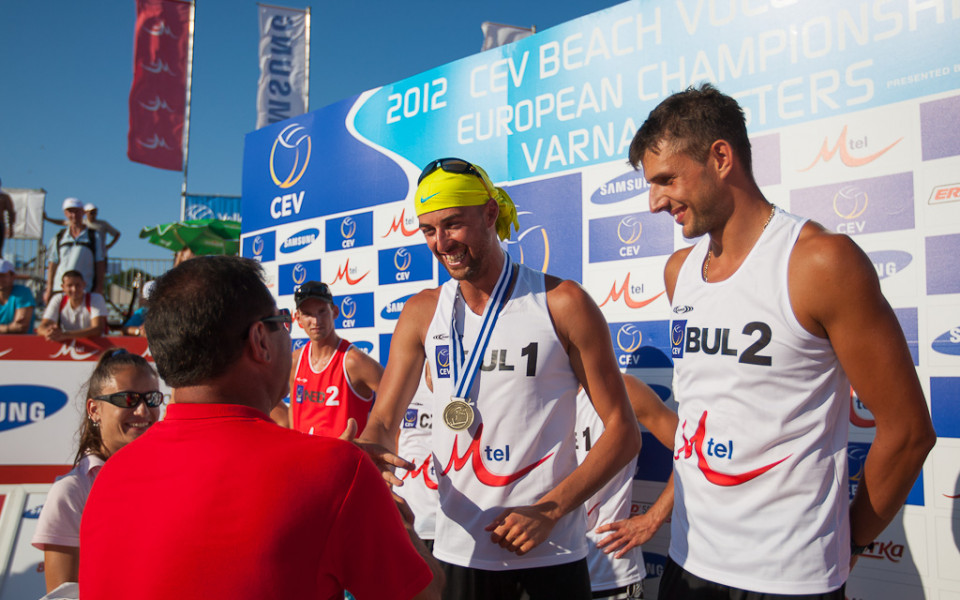 Нешев и Димов с бронз от Европейското по плажен волейбол във Варна