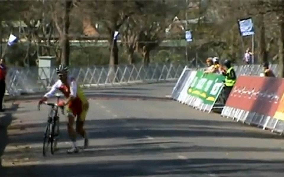 ВИДЕО: Когато избързаш с радостта...