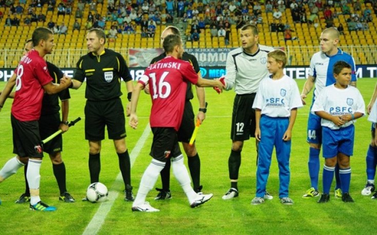 СНИМКИ: Четвърти хикс за Локо Пд срещу Черноморец, Кокала беснее в края на мача