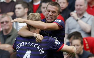 Подолски се изравни с легендата Франц Бекенбауер