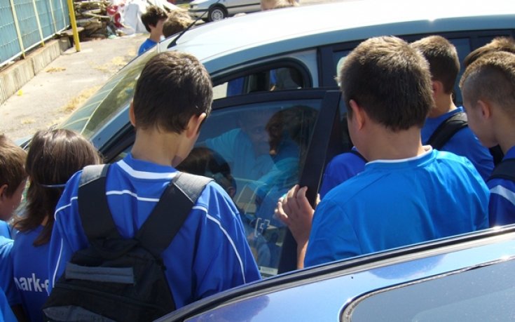 СНИМКИ: Хлапетата от отбора на Топчо атакуват футболистите на Левски